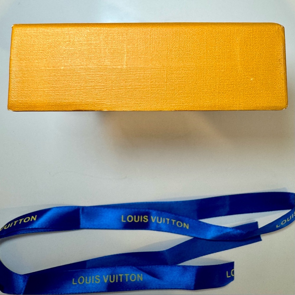 Louis Vuitton Signature Empty Jewelry Box With Ribbon - Picture 7 of 8